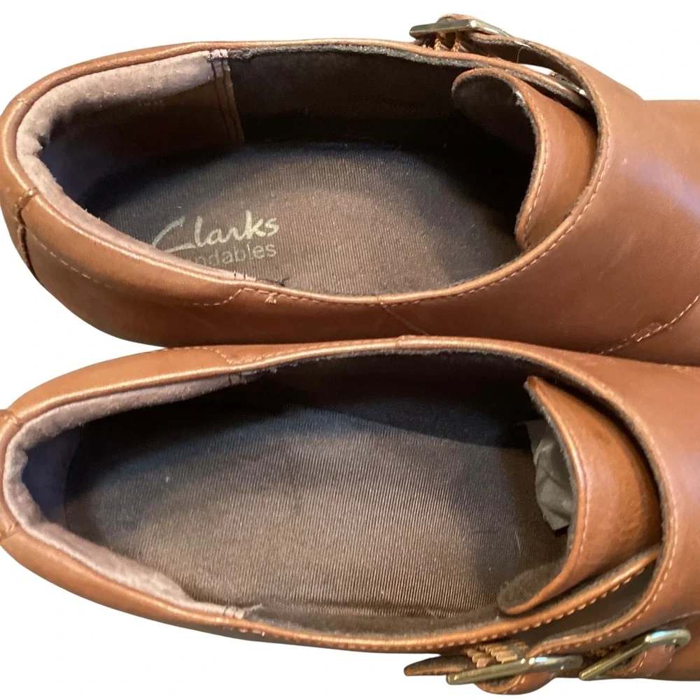 Clarks Bendables Sapphire Athena Womens 9.5M Tan Leather Block‎ Heel Booties EUC - Picture 7 of 9